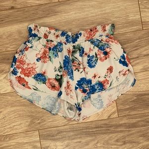 AMERICAN EAGLE | Floral Summer Shorts, One-size